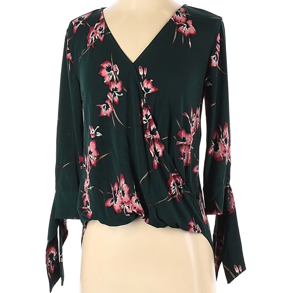 Green🌸 Floral Beacon Top 3/4 Sleeve Teal Size L Stitch Fix